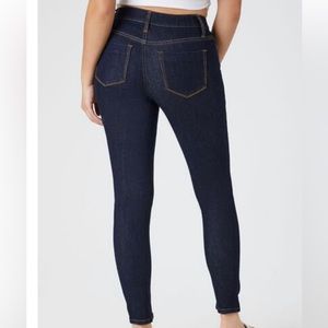 Forever 21 - like new size 28 waist skinny jeans